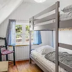 Сasa de vacaciones Ibbe - 3-5km From The Sea By Interhome